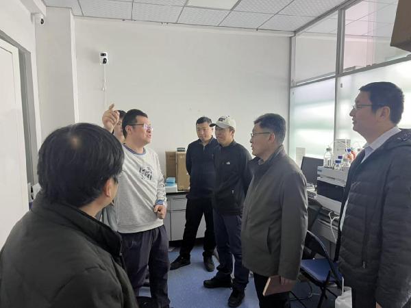 betway西汉姆联官方网站领导深入一线检查教学科研工作